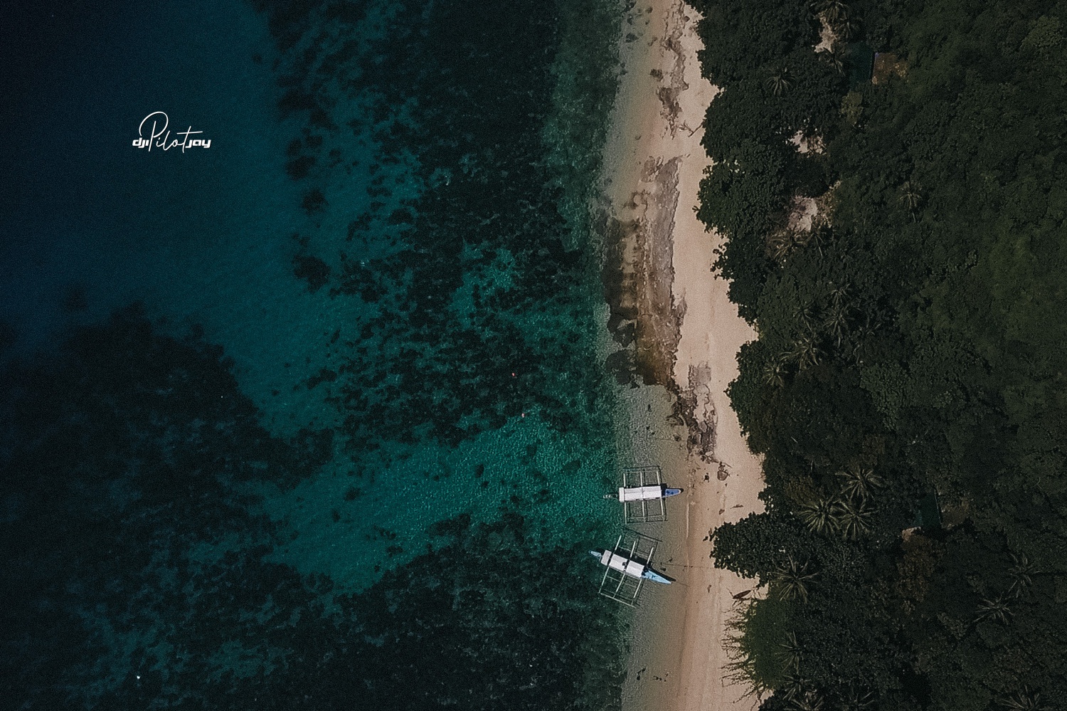 Fresh screen aerial screen grabs of El Nido Palawan by freelance drone operator in the Philippines